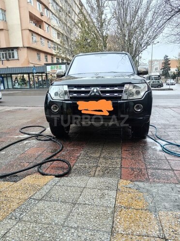 Mitsubishi Pajero 2007, 298,000 km - 3.0 л - Qusar