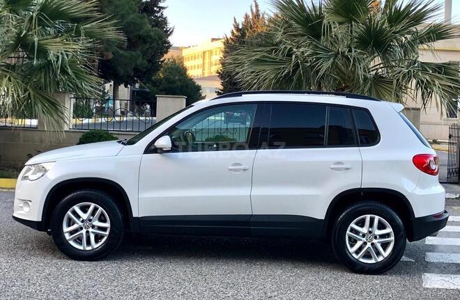Volkswagen Tiguan 2010, 240,000 km - 2.0 л - Bakı