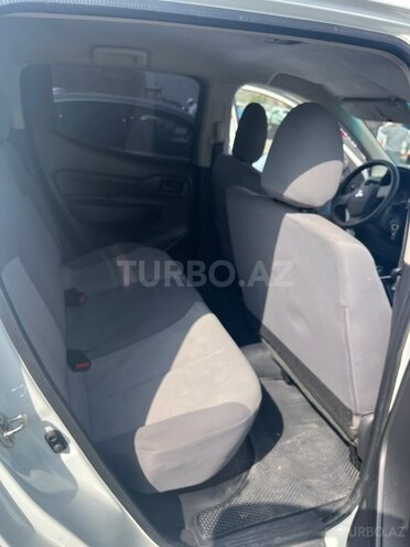 Mitsubishi L200 2021, 57,000 km - 2.4 l - Bakı