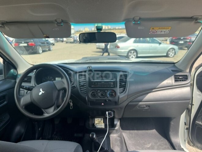 Mitsubishi L200 2021, 57,000 km - 2.4 l - Bakı