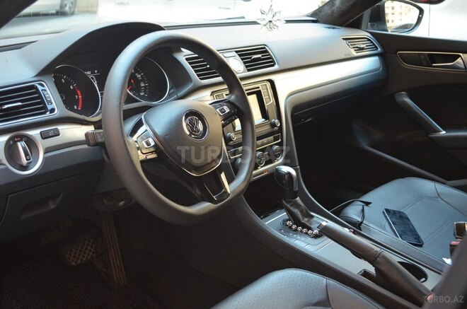 Volkswagen Passat 2016, 138,360 km - 1.8 l - Bakı