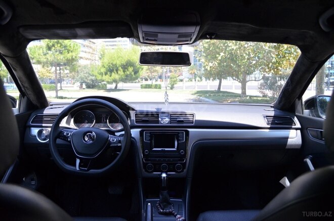 Volkswagen Passat 2016, 138,360 km - 1.8 l - Bakı