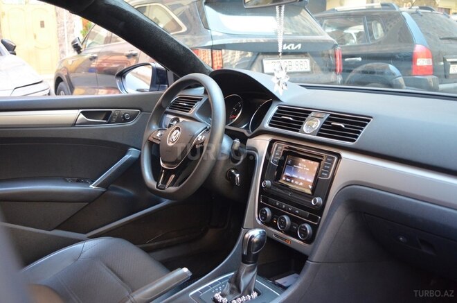 Volkswagen Passat 2016, 138,360 km - 1.8 l - Bakı