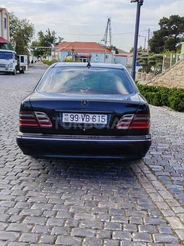 Mercedes E 220 2001, 617,000 km - 2.2 l - Bakı