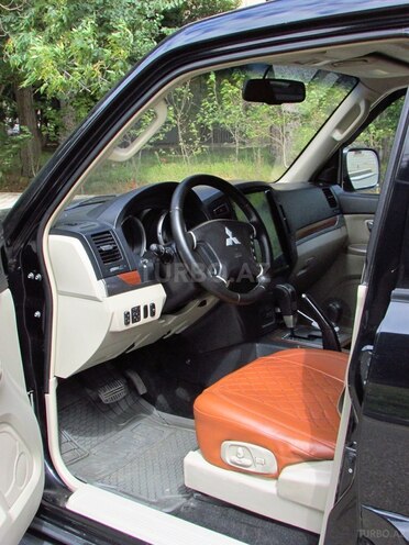 Mitsubishi Pajero 2007, 299,840 km - 3.0 l - Bakı