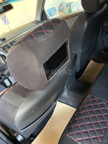 Mercedes E 220 2001, 500,000 km - 2.2 l - Qazax
