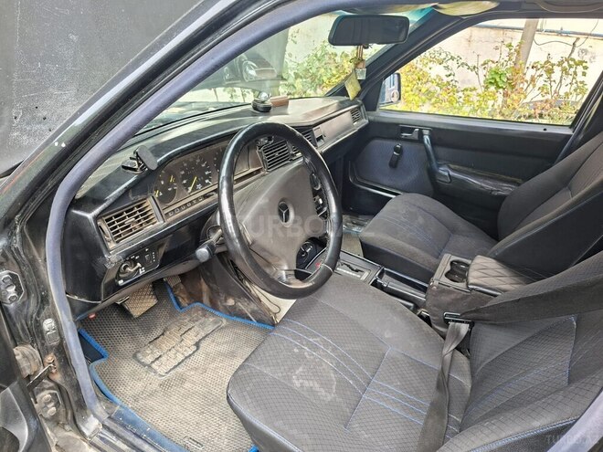Mercedes 190 1991, 360,000 km - 2.0 l - Astara