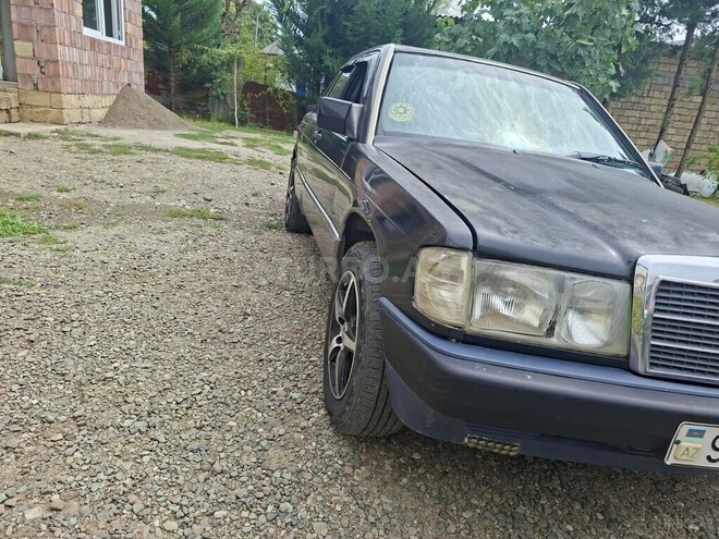Mercedes 190 1991, 360,000 km - 2.0 l - Astara