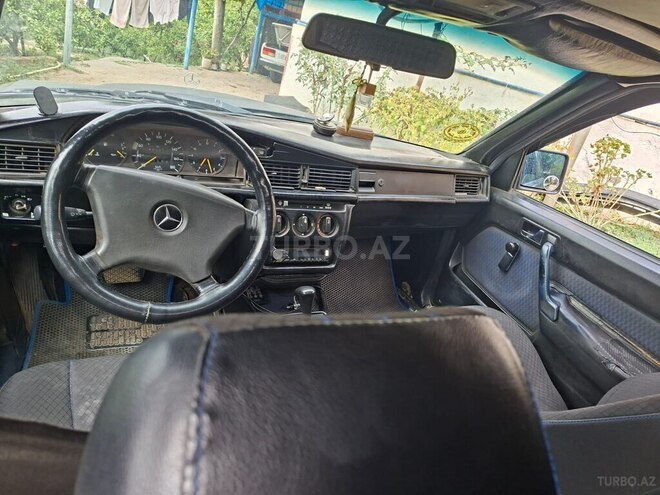 Mercedes 190 1991, 360,000 km - 2.0 l - Astara