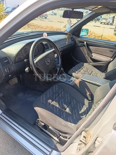 Mercedes C 180 1999, 255,000 km - 1.8 l - Cəlilabad