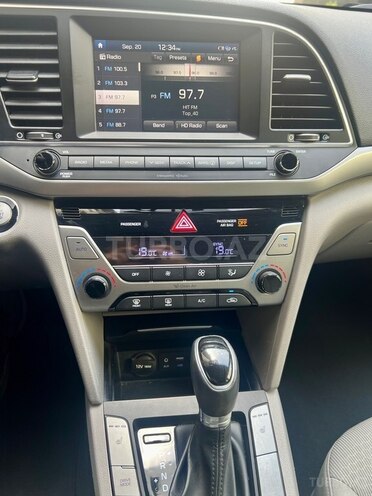 Hyundai Elantra 2016, 85,777 km - 2.0 l - Bakı