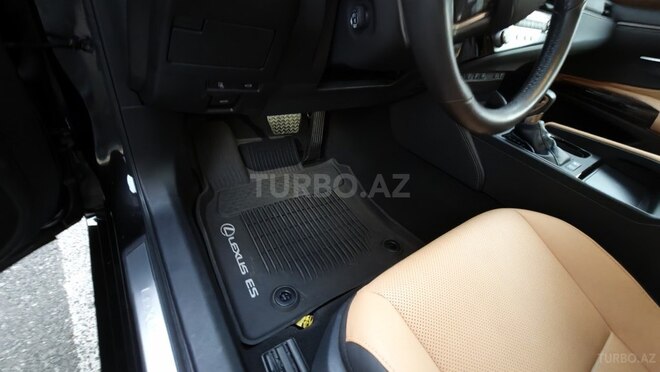 Lexus ES 300h 2023, 15,000 km - 2.5 l - Bakı