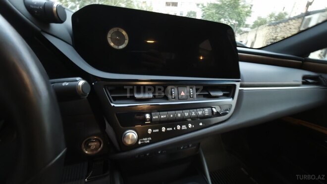 Lexus ES 300h 2023, 15,000 km - 2.5 l - Bakı