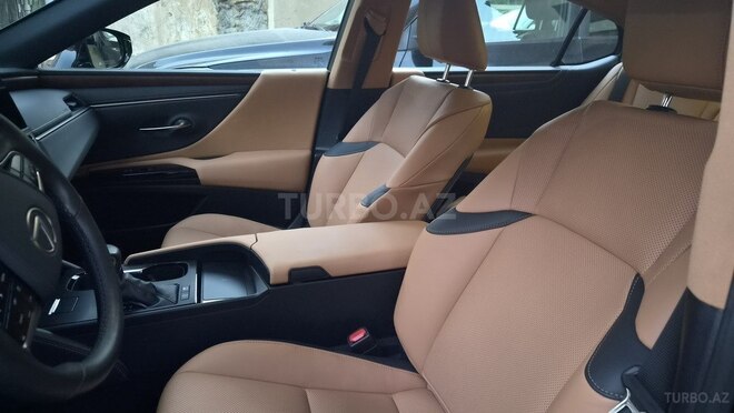Lexus ES 300h 2023, 15,000 km - 2.5 l - Bakı