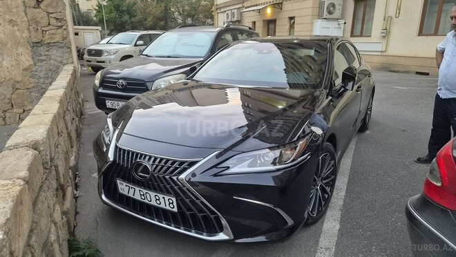 Lexus ES 300h 2023, 15,000 km - 2.5 l - Bakı