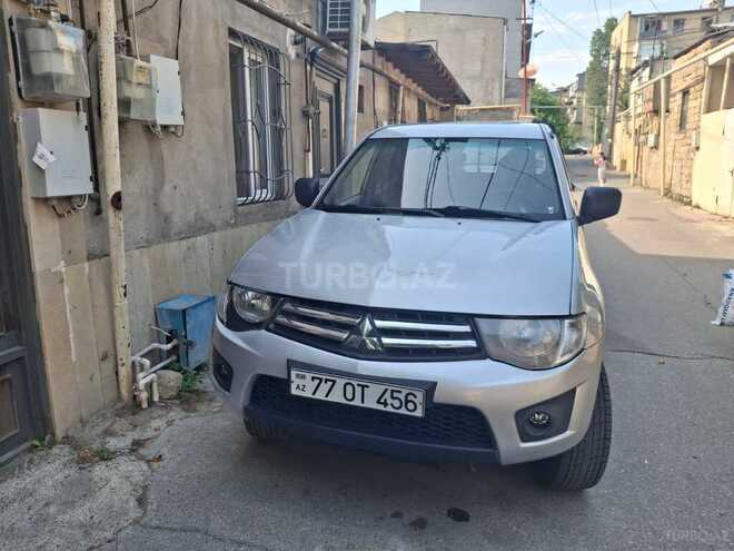 Mitsubishi L200 2012, 370,000 km - 2.5 l - Bakı