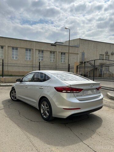 Hyundai Elantra 2016, 220,000 km - 1.6 л - Gəncə