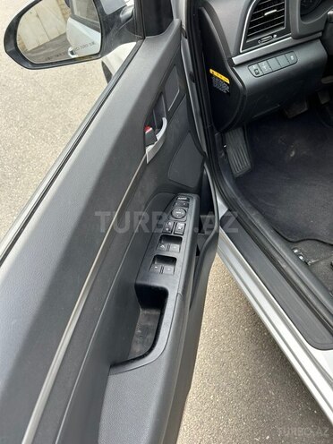 Hyundai Elantra 2016, 220,000 km - 1.6 л - Gəncə