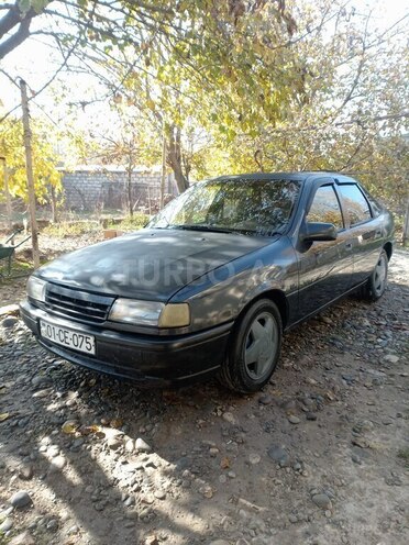 Opel Vectra 1991, 200,000 km - 1.6 л - Füzuli