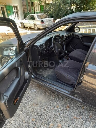 Opel Vectra 1991, 200,000 km - 1.6 л - Füzuli