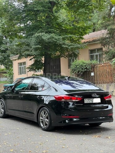 Hyundai Elantra 2017, 179,000 km - 2.0 l - Quba