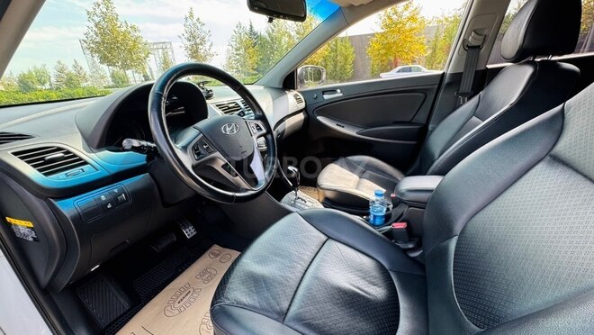 Hyundai Accent 2019, 124,500 km - 1.4 l - Salyan