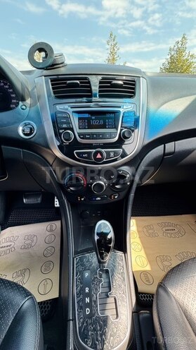 Hyundai Accent 2019, 124,500 km - 1.4 l - Salyan