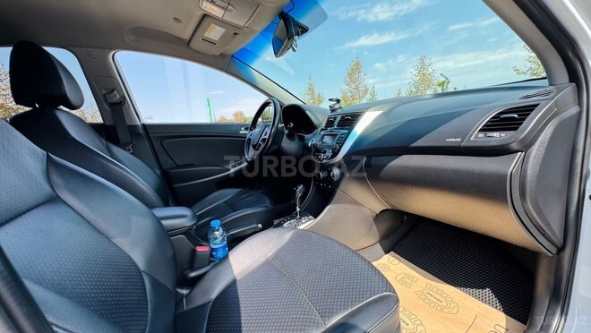 Hyundai Accent 2019, 124,500 km - 1.4 l - Salyan