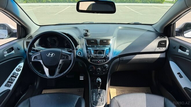 Hyundai Accent 2019, 124,500 km - 1.4 l - Salyan