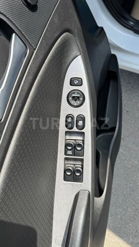 Hyundai Accent 2019, 124,500 km - 1.4 l - Salyan