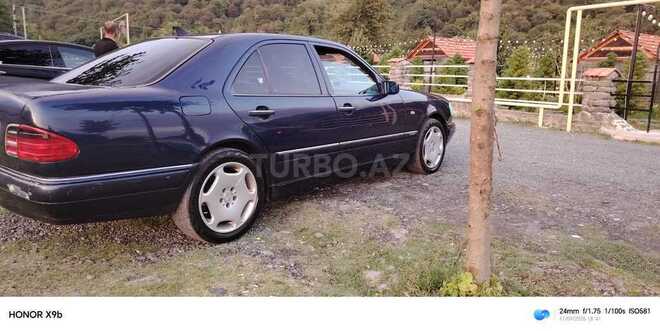 Mercedes E 240 1998, 460,000 km - 2.4 l - Zaqatala