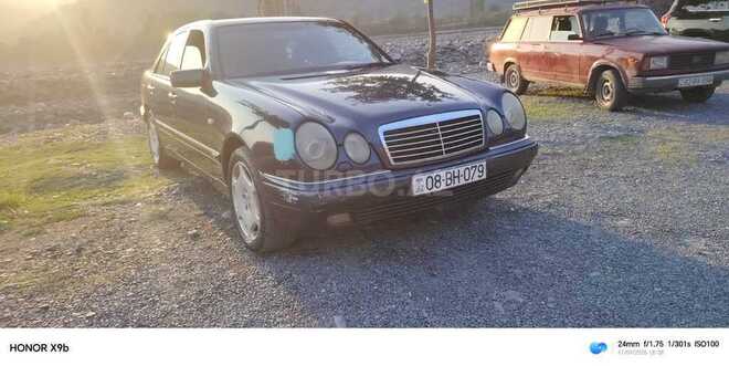 Mercedes E 240 1998, 460,000 km - 2.4 l - Zaqatala