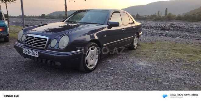 Mercedes E 240 1998, 460,000 km - 2.4 l - Zaqatala