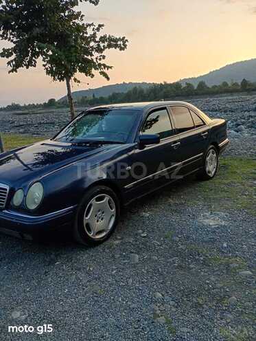 Mercedes E 240 1998, 460,000 km - 2.4 l - Zaqatala