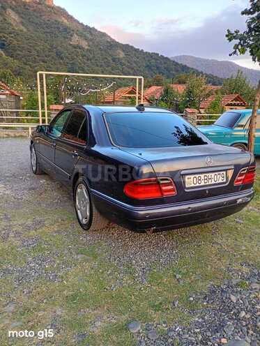 Mercedes E 240 1998, 460,000 km - 2.4 l - Zaqatala