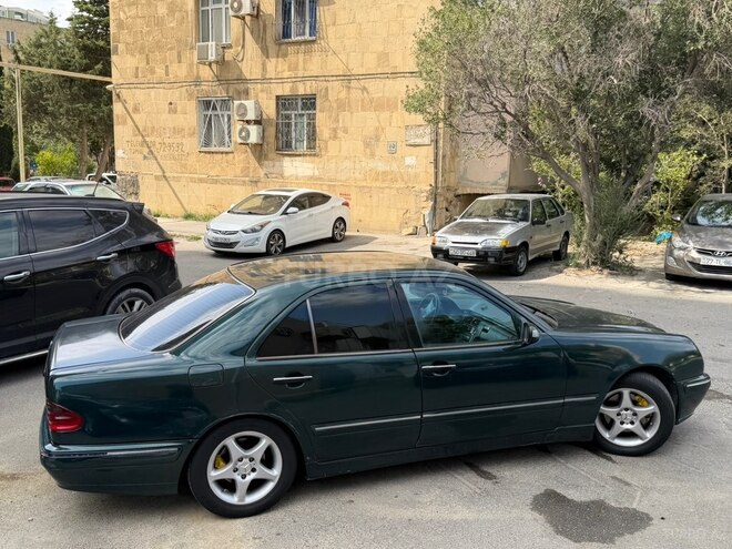 Mercedes E 270 2000, 420,000 km - 2.7 l - Bakı