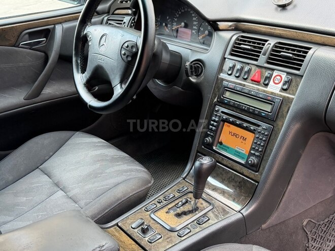 Mercedes E 270 2000, 420,000 km - 2.7 l - Bakı