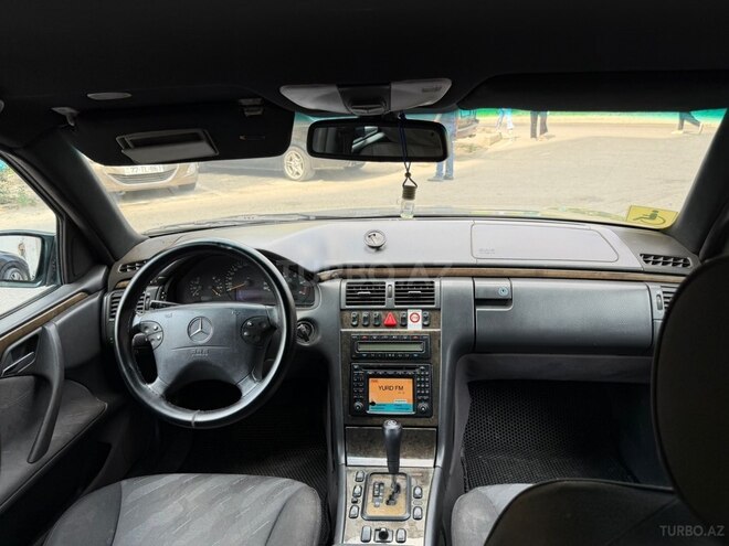 Mercedes E 270 2000, 420,000 km - 2.7 l - Bakı