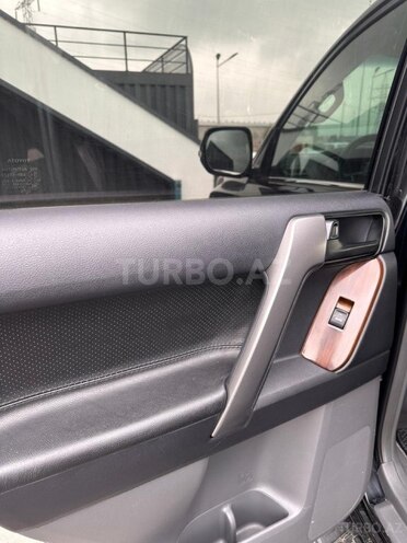 Toyota Land Cruiser Prado 2010, 211,000 km - 2.7 л - Zaqatala