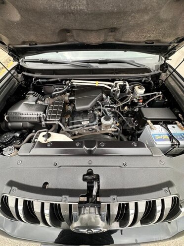 Toyota Land Cruiser Prado 2010, 211,000 km - 2.7 л - Zaqatala