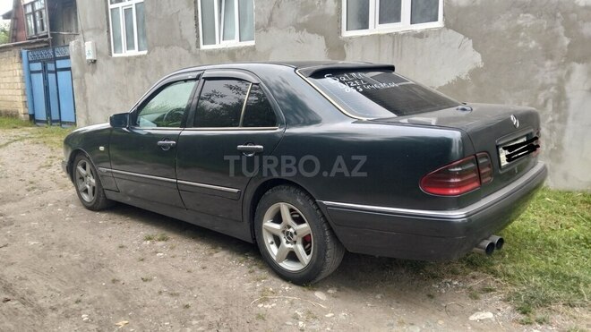 Mercedes E 300 1996, 480,000 km - 3.0 l - Quba