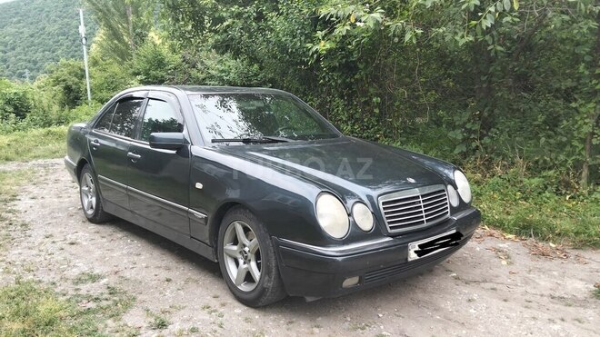 Mercedes E 300 1996, 480,000 km - 3.0 l - Quba