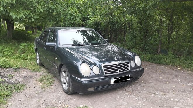 Mercedes E 300 1996, 480,000 km - 3.0 l - Quba