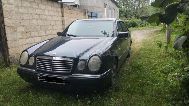 Mercedes E 300 1996, 480,000 km - 3.0 l - Quba