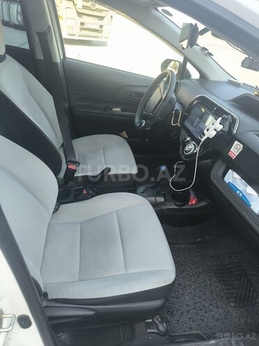 Toyota Aqua 2019, 115,000 km - 1.5 l - Bakı