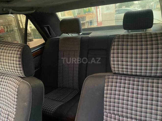 Mercedes 220 E 1992, 460,000 km - 2.2 л - Bakı