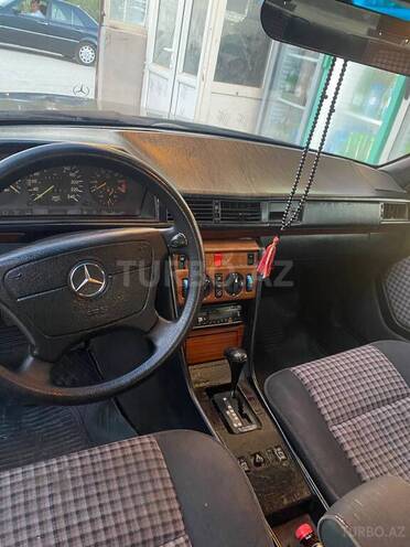 Mercedes 220 E 1992, 460,000 km - 2.2 л - Bakı
