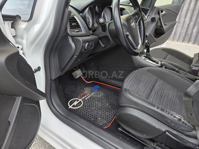 Opel Astra 2015, 273,103 km - 1.6 l - Bakı