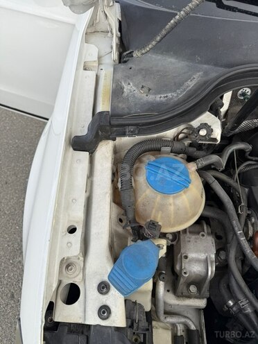 Volkswagen Passat 2011, 256,701 km - 1.8 l - Şəki