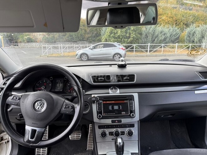 Volkswagen Passat 2011, 256,701 km - 1.8 l - Şəki